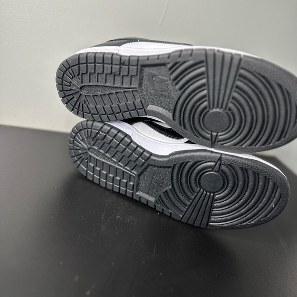 Panda Dunks - Picture 5 of 5